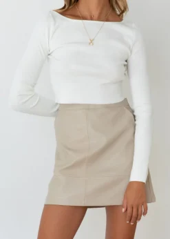 Women Gingham & Heels Knit Tops><noscript><img width=