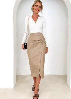 Women Gingham & Heels Skirts><noscript><img width=