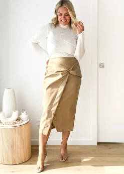 Women Gingham & Heels Skirts><noscript><img width=