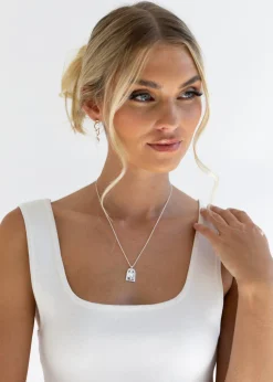Women Gingham & Heels Jewellery>Leni Necklace