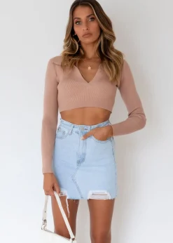 Women Gingham & Heels Crops><noscript><img width=