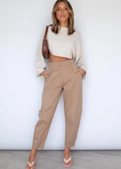 Women Gingham & Heels Crops><noscript><img width=
