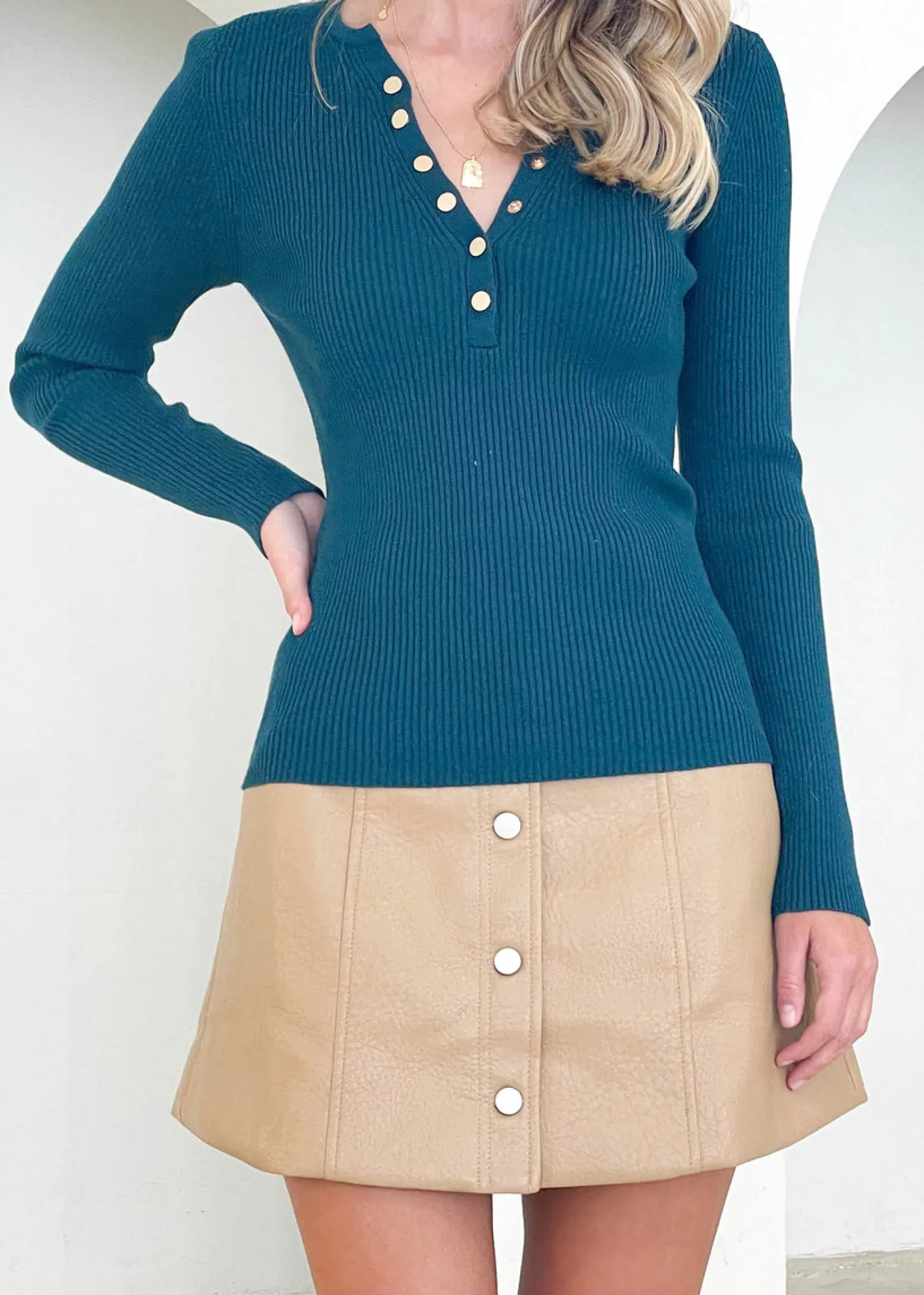 Women Gingham & Heels Basic Tops>Lommy Knit Top