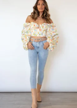 Women Gingham & Heels Crops><noscript><img width=