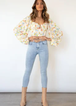 Women Gingham & Heels Crops><noscript><img width=