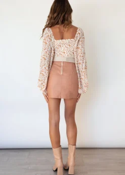 Women Gingham & Heels Crops><noscript><img width=