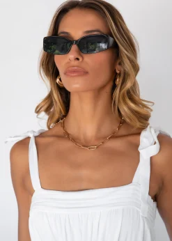 Women Gingham & Heels Sunglasses><noscript><img width=