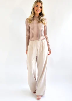 Women Gingham & Heels Basic Tops><noscript><img width=