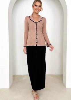 Women Gingham & Heels Knit Tops><noscript><img width=