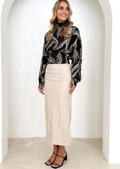Women Gingham & Heels Blouses><noscript><img width=