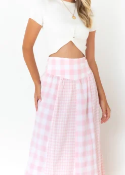 Women Gingham & Heels Shorts><noscript><img width=