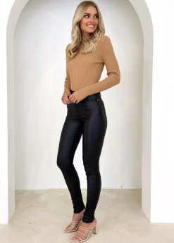 Women Gingham & Heels Jeans><noscript><img width=