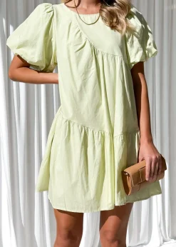 Women Gingham & Heels Short><noscript><img width=
