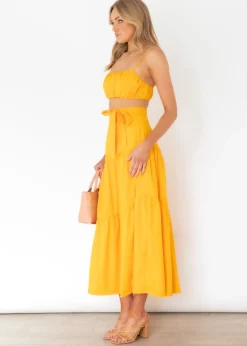 Women Gingham & Heels Crops><noscript><img width=