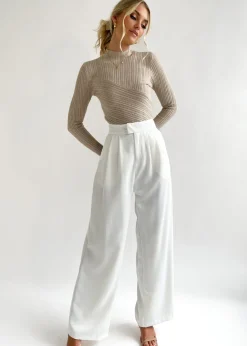Women Gingham & Heels Pants><noscript><img width=