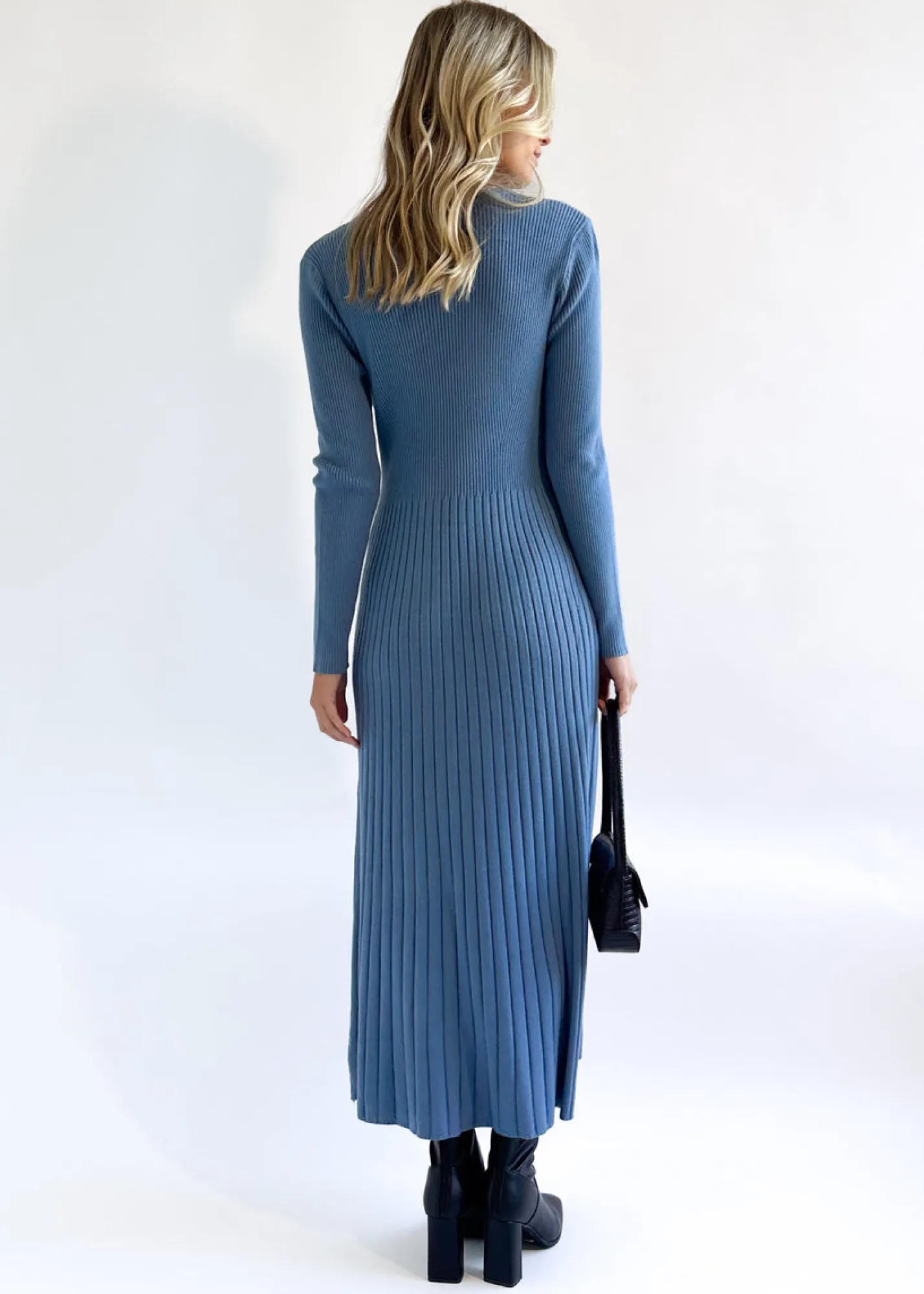Women Gingham & Heels Knit Dresses>Robine Knit Midi Dress