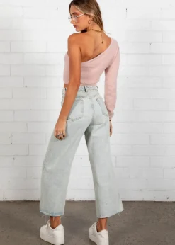 Women Gingham & Heels Crops><noscript><img width=