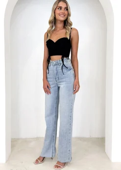 Women Gingham & Heels Crops><noscript><img width=
