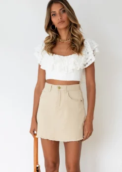 Women Gingham & Heels Crops><noscript><img width=