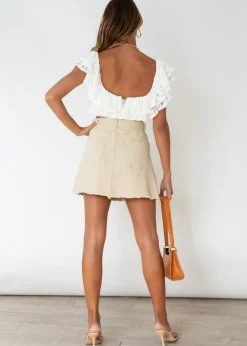 Women Gingham & Heels Crops><noscript><img width=