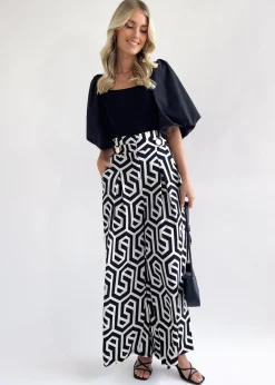Women Gingham & Heels Pants><noscript><img width=