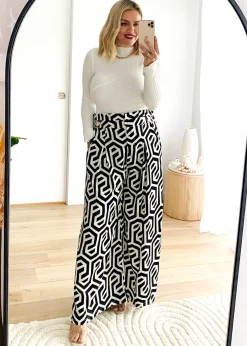 Women Gingham & Heels Pants><noscript><img width=