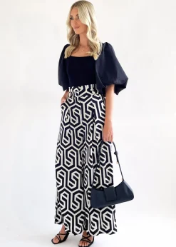 Women Gingham & Heels Pants><noscript><img width=
