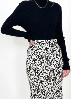 Women Gingham & Heels Skirts><noscript><img width=