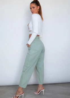 Women Gingham & Heels Crops><noscript><img width=
