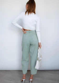Women Gingham & Heels Crops><noscript><img width=