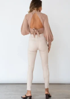 Women Gingham & Heels Crops><noscript><img width=