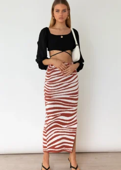 Women Gingham & Heels Crops><noscript><img width=