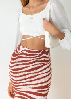 Women Gingham & Heels Crops><noscript><img width=