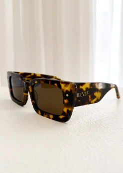 Women Gingham & Heels Sunglasses><noscript><img width=