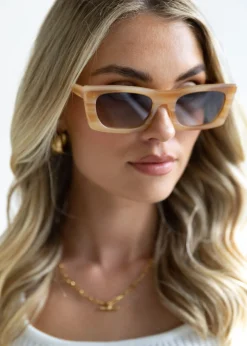 Women Gingham & Heels Sunglasses><noscript><img width=