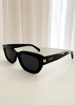 Women Gingham & Heels Sunglasses><noscript><img width=