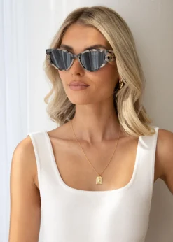 Women Gingham & Heels Sunglasses><noscript><img width=