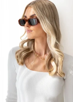 Women Gingham & Heels Sunglasses><noscript><img width=