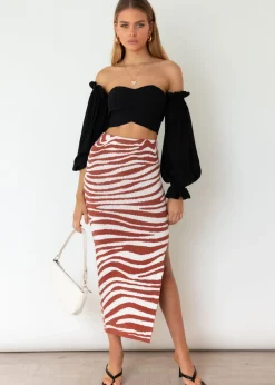 Women Gingham & Heels Crops><noscript><img width=