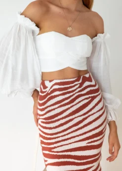 Women Gingham & Heels Crops>Touching The Ground Crop