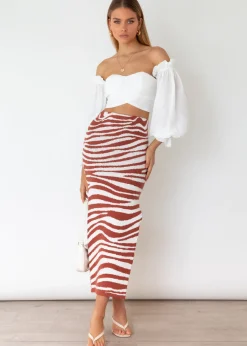 Women Gingham & Heels Crops><noscript><img width=