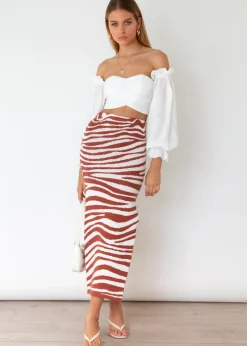 Women Gingham & Heels Crops><noscript><img width=