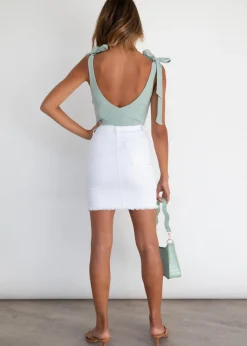 Women Gingham & Heels Skirts><noscript><img width=
