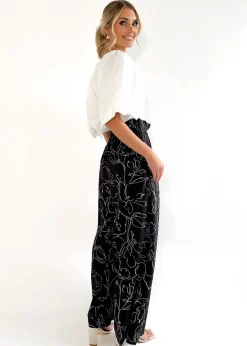 Women Gingham & Heels Pants><noscript><img width=