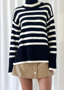 Women Gingham & Heels Sweaters><noscript><img width=