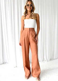 Women Gingham & Heels Pants><noscript><img width=
